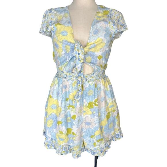 NWT American Eagle Floral Cut-Out Tie-Front Romper Size Small - Picture 1 of 6